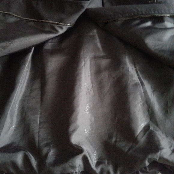 Tranche coat Designer Samuel Dong size M ,qualety material not worn new. - Picture 9 of 11